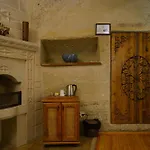 Harman Cave Hotel