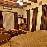 Harman Cave Hotel