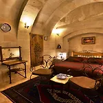 Harman Cave 3*