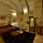 Harman Cave 3*