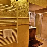 Hotel Harman Cave