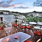 Hotel Harman Cave 3*