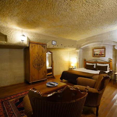 Harman Cave 3*