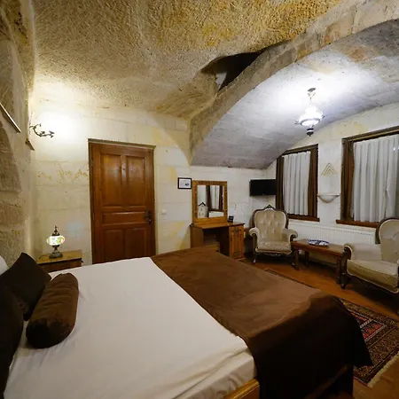 Harman Cave Hotell 3*