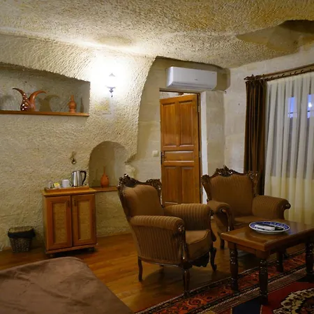 Harman Cave 3*