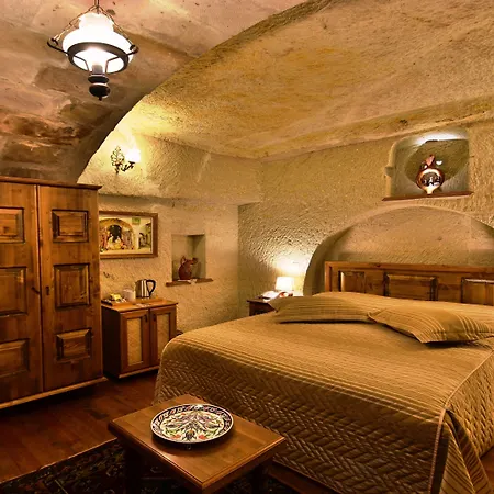 Harman Cave Hotell 3*