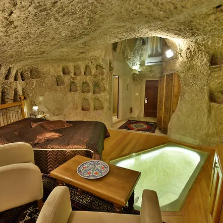 Harman Cave Hotel 3*