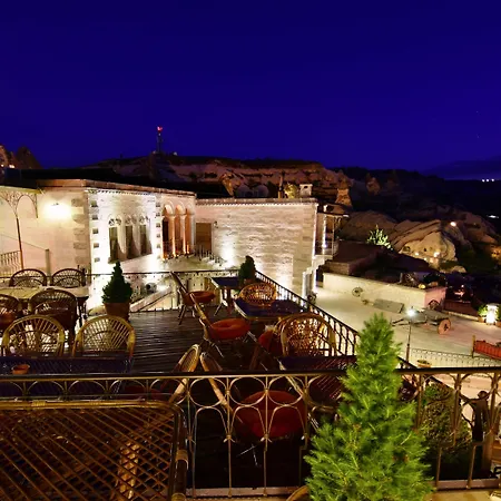Harman Cave Hotell 3*