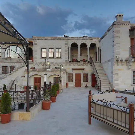 Harman Cave Hotel 2*