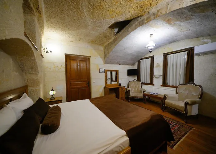Harman Cave Hotel 3*