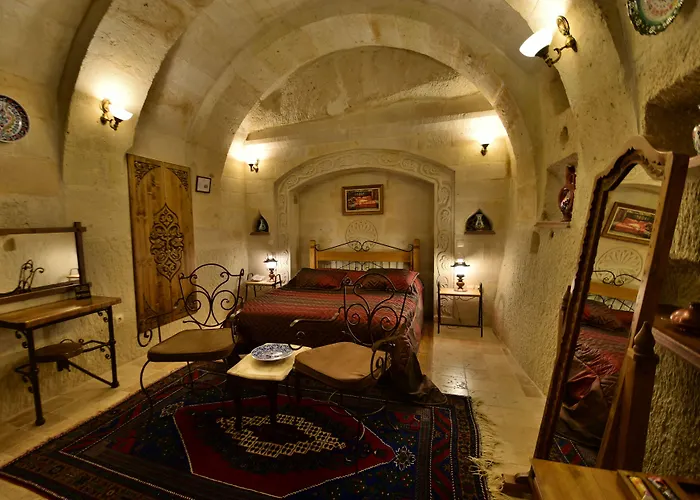 Harman Cave Hotel 3*